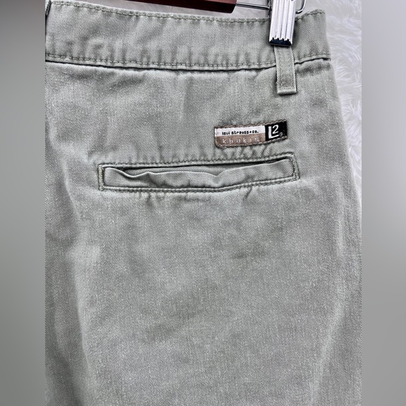 Women’s Levi’s Chino Shorts - Picture 4 of 9